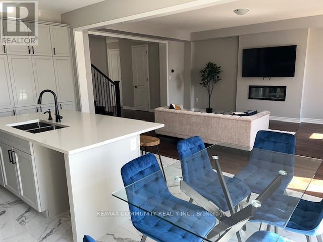 Photo - 1568 Scarlett Trl