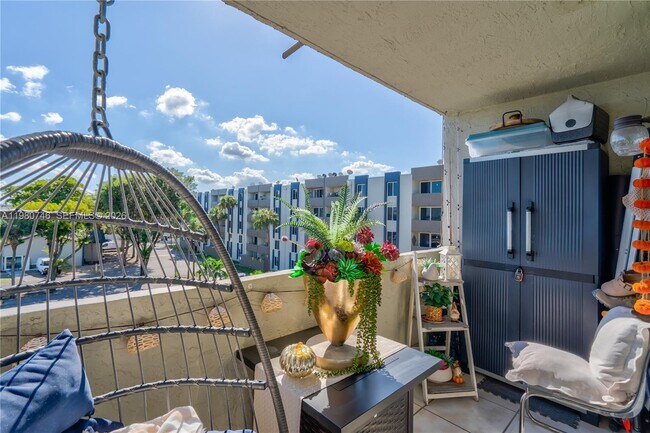 Photo - 10000 NW 80th Ct Unit 2456