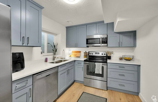 Building Photo - 12033 S 1900 W Rental