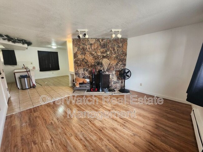 Photo - 530 Mumford St