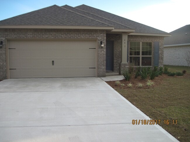 Building Photo - New 3 Bedroom in Driftwood Estates