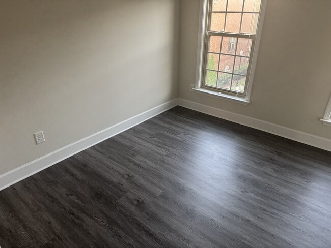 Photo - 2562 Sibley Dr