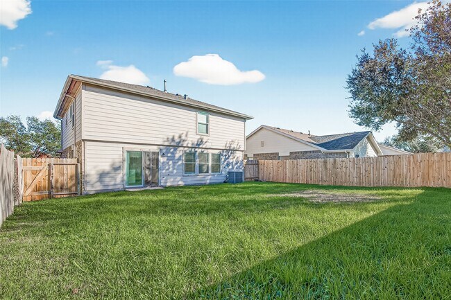 Photo - 5719 Clerkenwell Dr