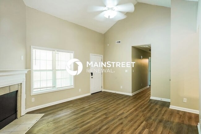Photo - 3 Bedroom Pet-Friendly Home in UNION CITY, GA with Main Street Renewal