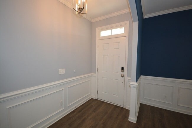 Photo - "Luxurious 5-Bed in, Pooler!"