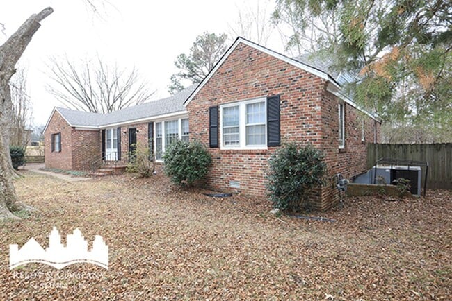 Photo - 7165 Alexander Rd
