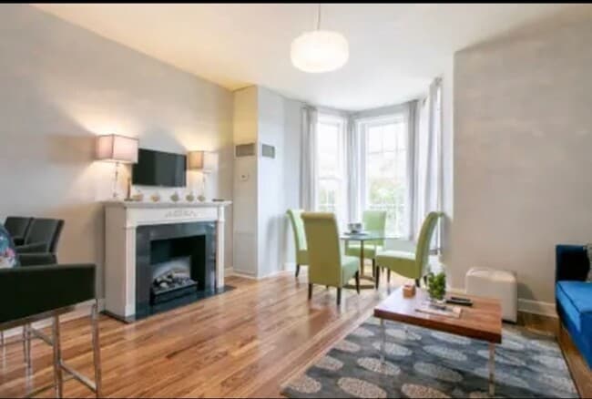 Photo - Capitol Hill 1B/ 1B with a View of The Har...