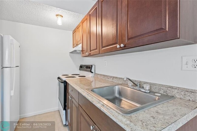 Photo - 4331 NW 19th St Condo Unit 6