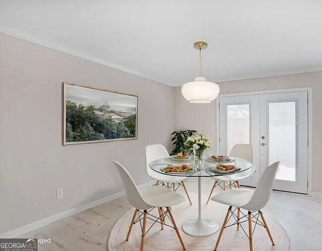 Photo - 3210 Quincetree Ln