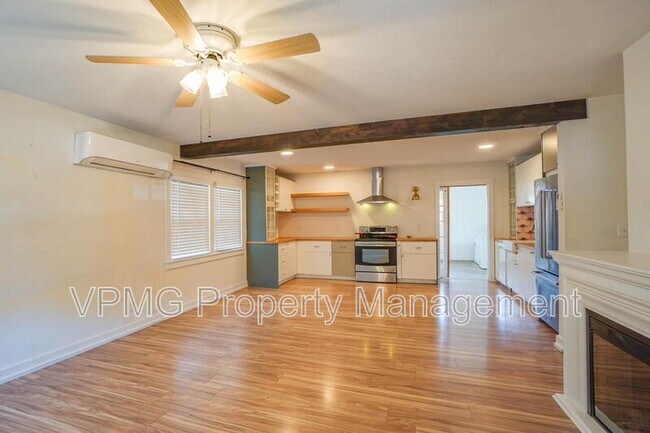 Photo - 3113 Yeoman Ave