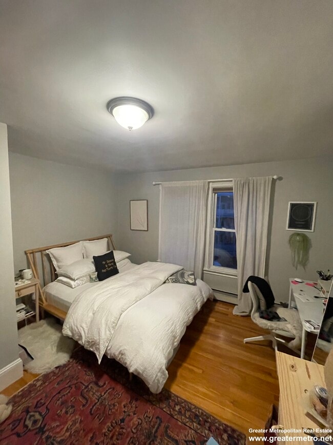 Photo - 764 E 8th St Unit 3