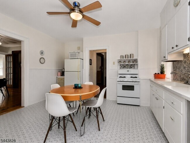 Photo - 78 Montrose St