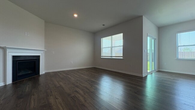 Photo - Beautiful 3/2 In Amenity Filled Neighborhood!