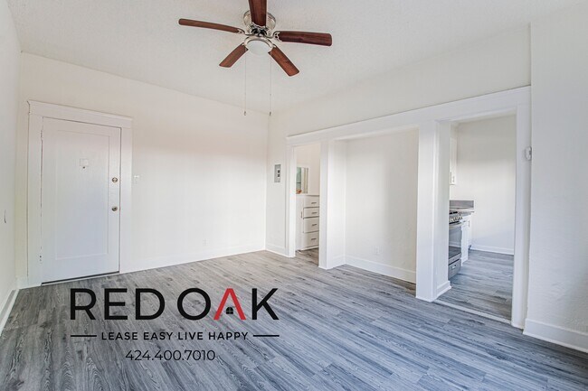 2743 San Marino St Unidad 305