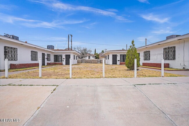 Photo - 2821 Fort Blvd