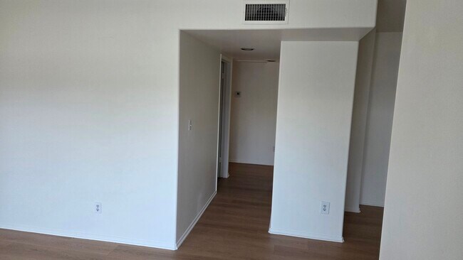 Photo - 466 E Palm Ave Unidad #202