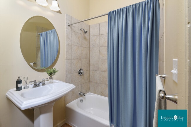 Legacy Bay Townhomes