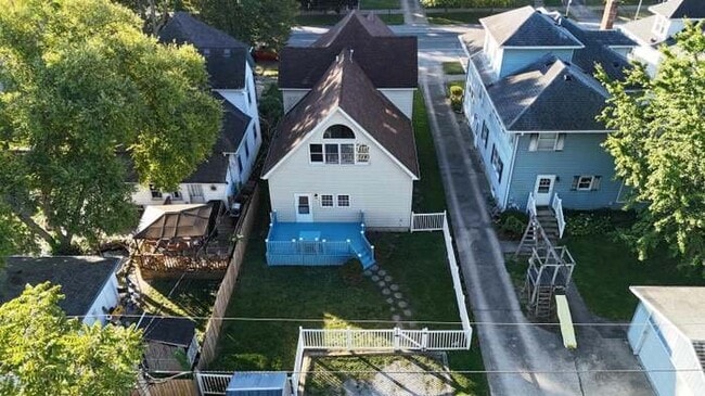 Photo - 178 E Main St
