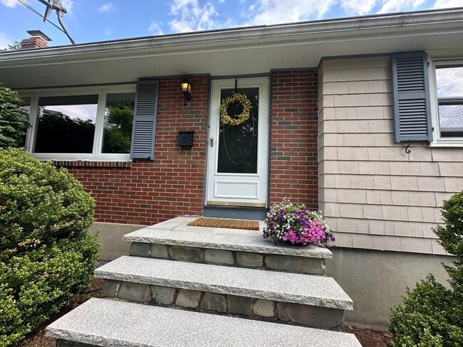 Photo - 10 Cedar Ridge Dr