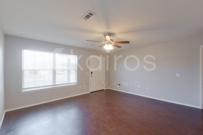 Photo - 3902 Thomas St