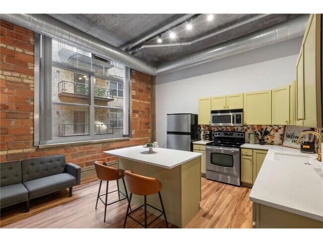 Photo - 521 S 7th St Unidad 221