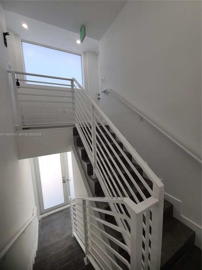 Photo - 825 Michigan Ave Unit 7