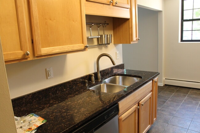 Photo - 3215 Pillsbury Ave S Unit 002