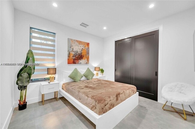 Photo - 155 NW 51st St