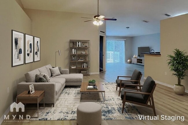 Photo - 2073 Hayfield Way