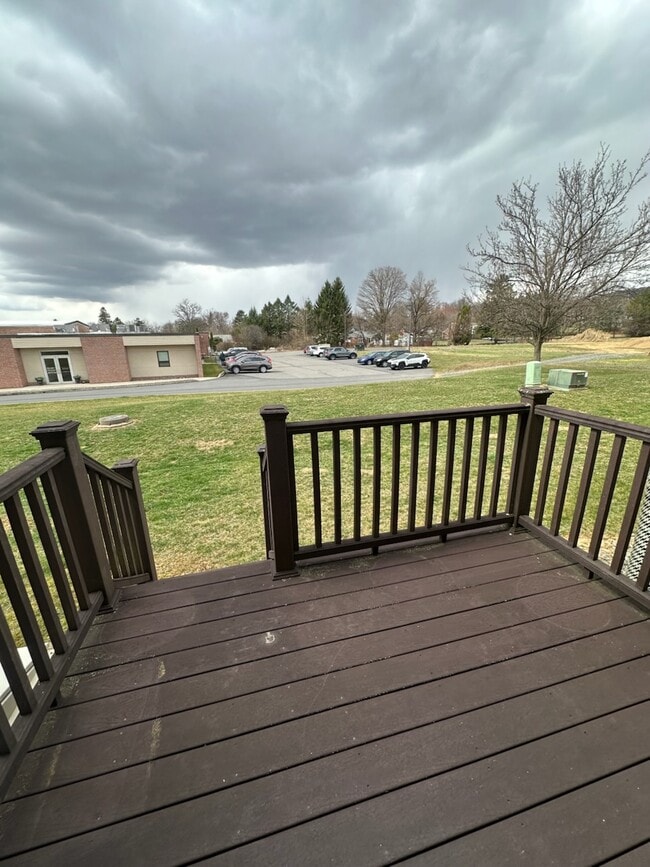 Photo - 160 Cortland Dr