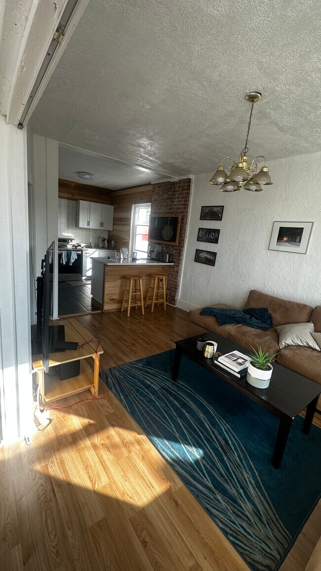 4010 Butler St Unit 2