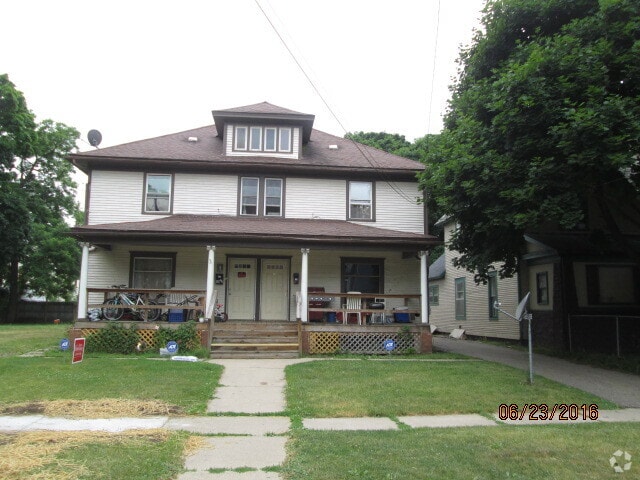 Building Photo - 58 Jerricho Unit 60 1/2 Rental
