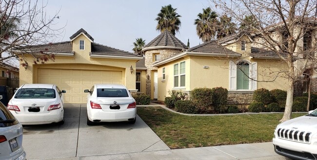 Building Photo - North Natomas Executive Home-Large One Sto...