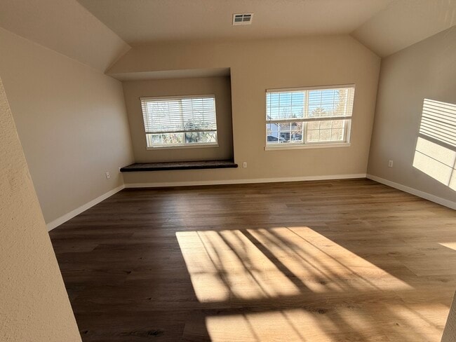 Photo - 5225 Springcrest Dr S