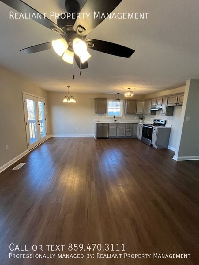 Photo - 808 Pinoak Dr