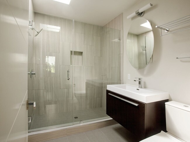 Photo - BWD - Bronwood Apartments