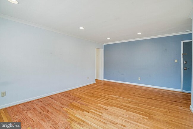 95 E Wayne Ave Unit 209