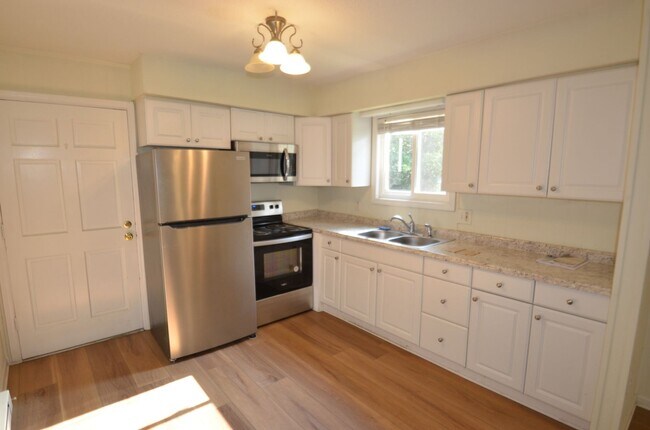 112 Bim St Unit C