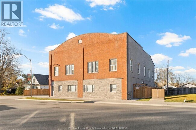 Photo - 60 Main St W Unit 7