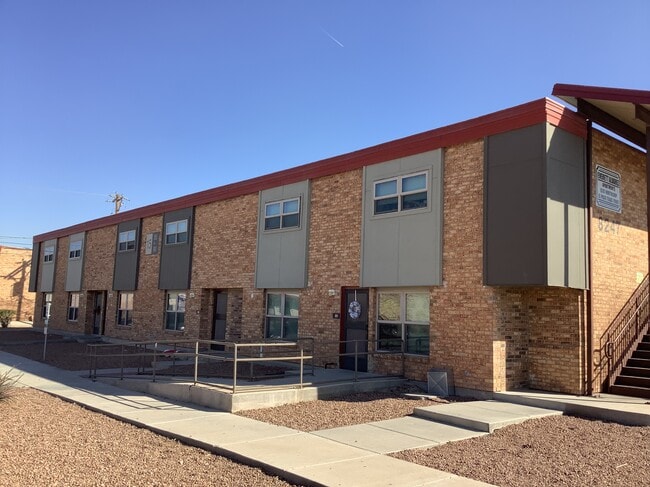 Photo - Alvarez Apartments