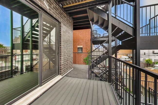 Photo - 3740 N Clifton Ave Unit 2