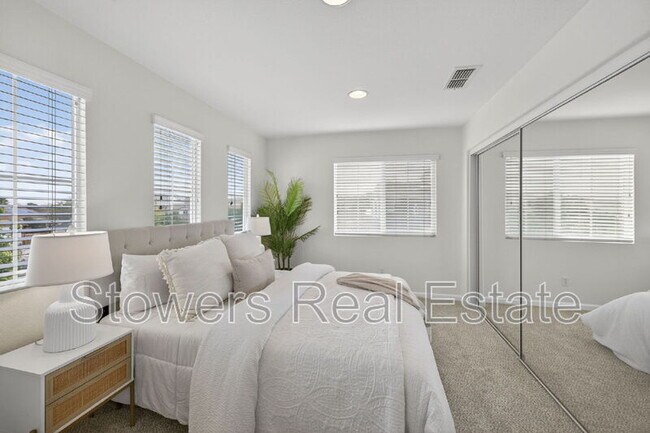 Photo - 729 Copperfield Ct