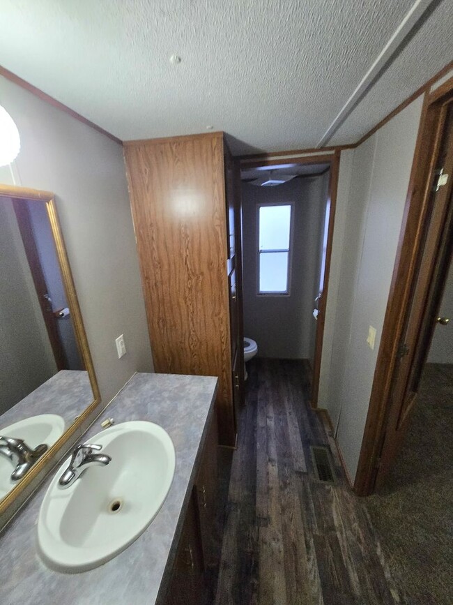 Photo - 3 Bed 2 Bath Mobile Home for rent in Middletown, MO!