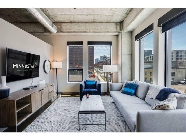 Building Photo - 728 N 3rd St Unit 207