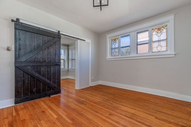 Photo - 1340 McCausland Ave Unit 2S