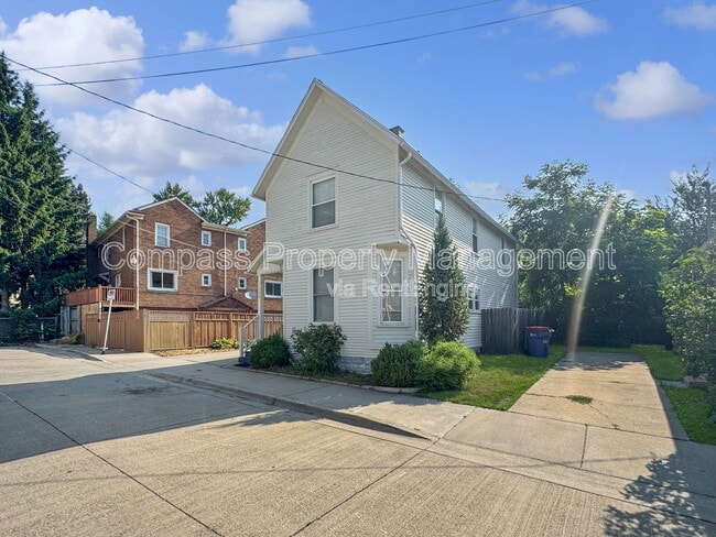 Building Photo - 328 Visser Pl SE Rental