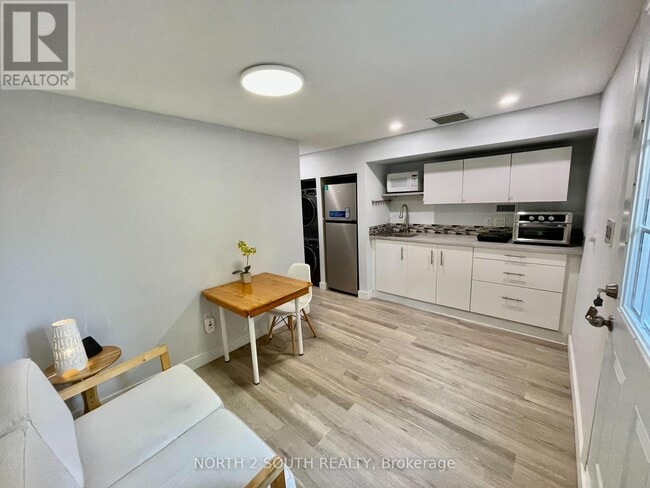 Photo - 9 Barwell Crescent