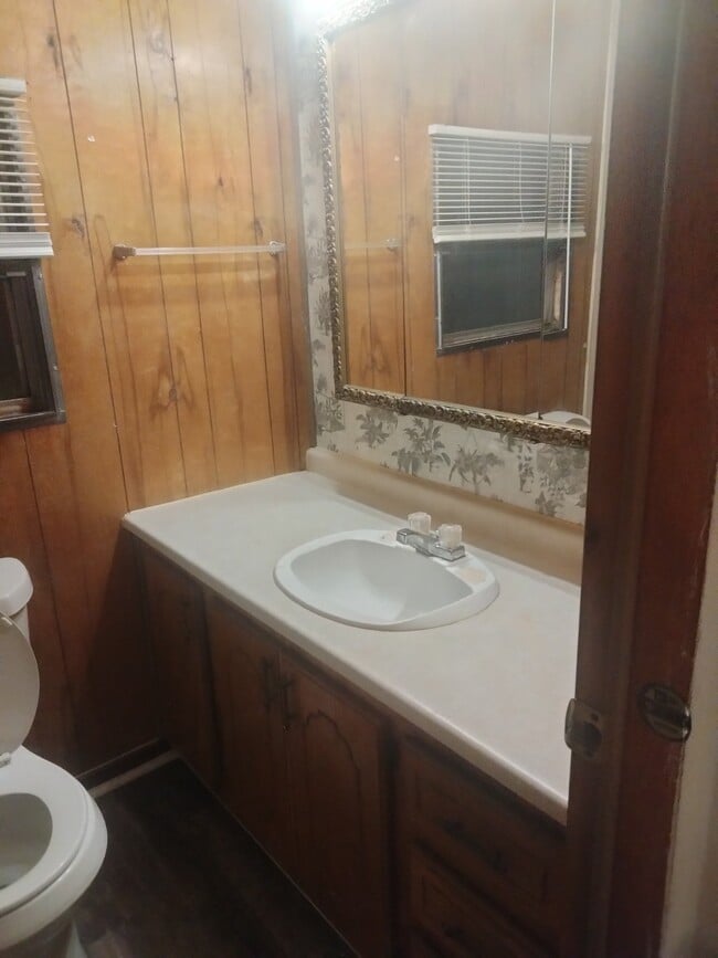 Photo - 443 Daybreak St