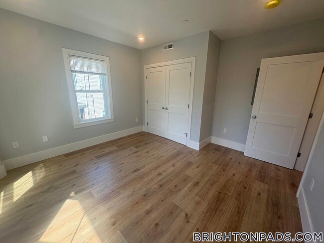 9 Holton St Unit 2