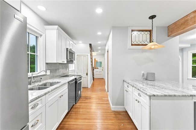 Photo - 1552 Kingstown Rd